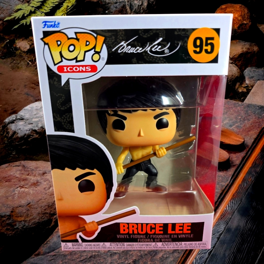 Bruce Lee funko # 95 (nib) With Pop Protector